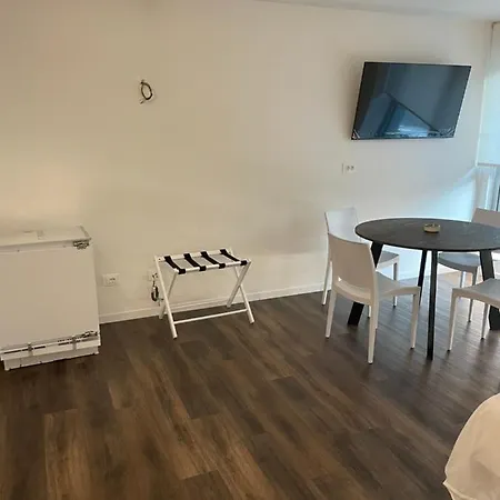 Camera Lusso 8A Vittorio Veneto بيت ضيافة تْشيفيتانوفا ماركي